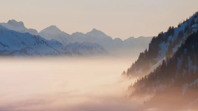 云海山峦日出