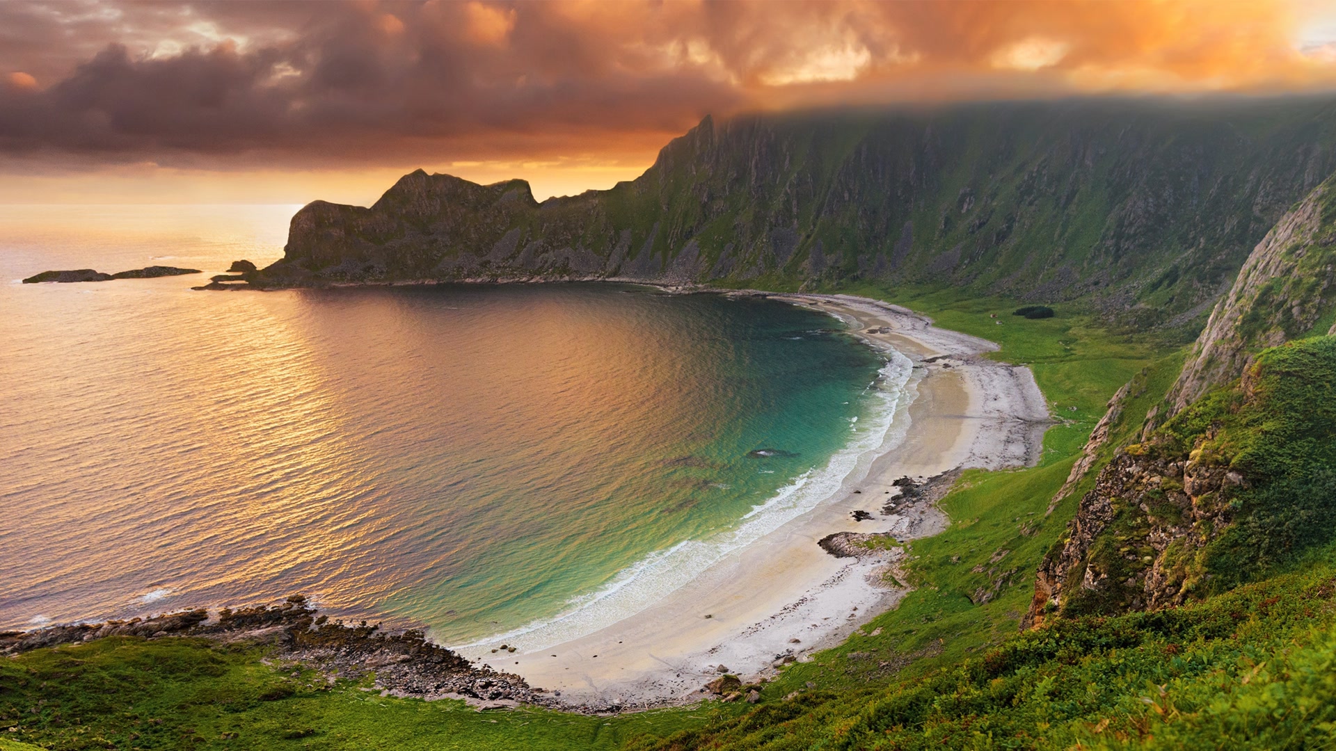 日落海湾美景