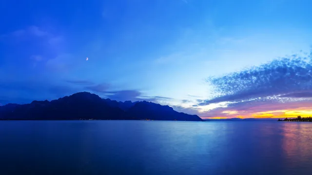 暮色湖山暮色