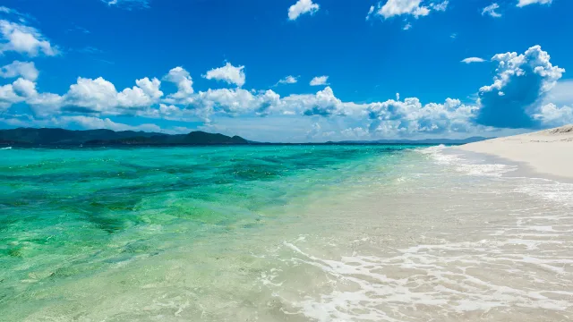 碧海蓝天沙滩