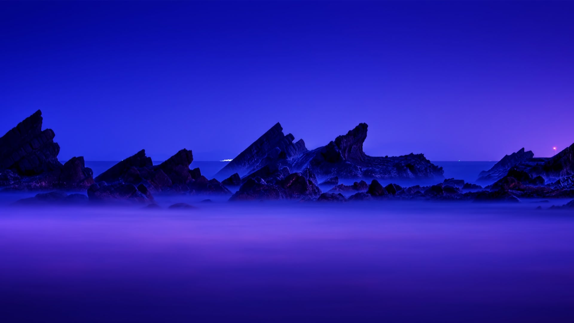 紫雾礁石夜