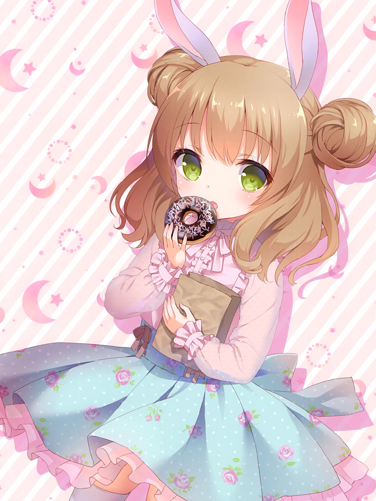兔耳少女吃甜甜圈