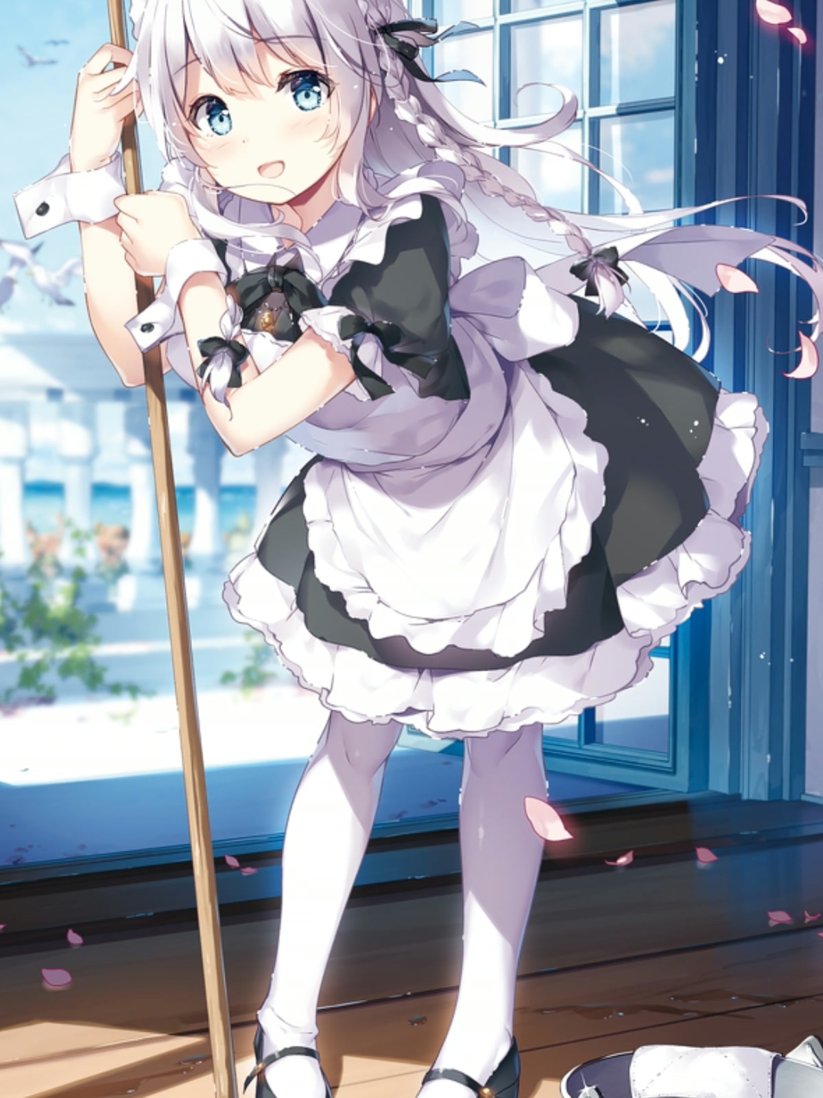 少女正在扫地