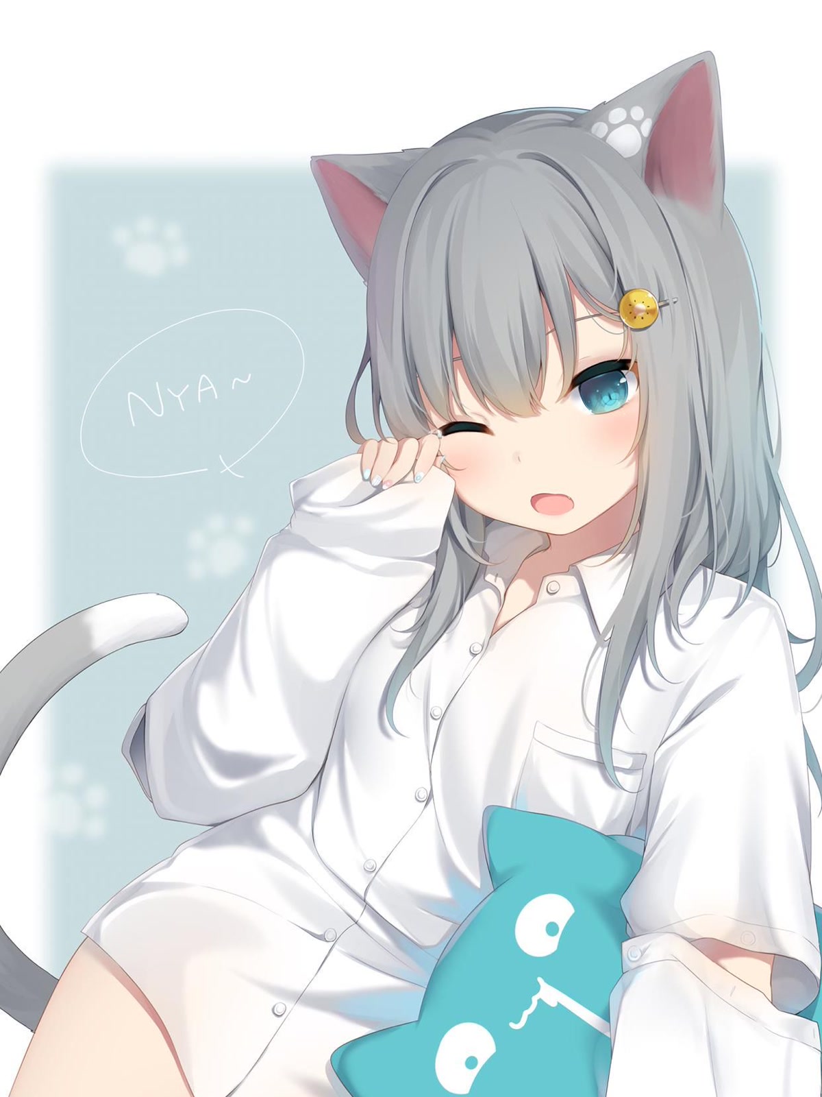 灰发猫耳少女