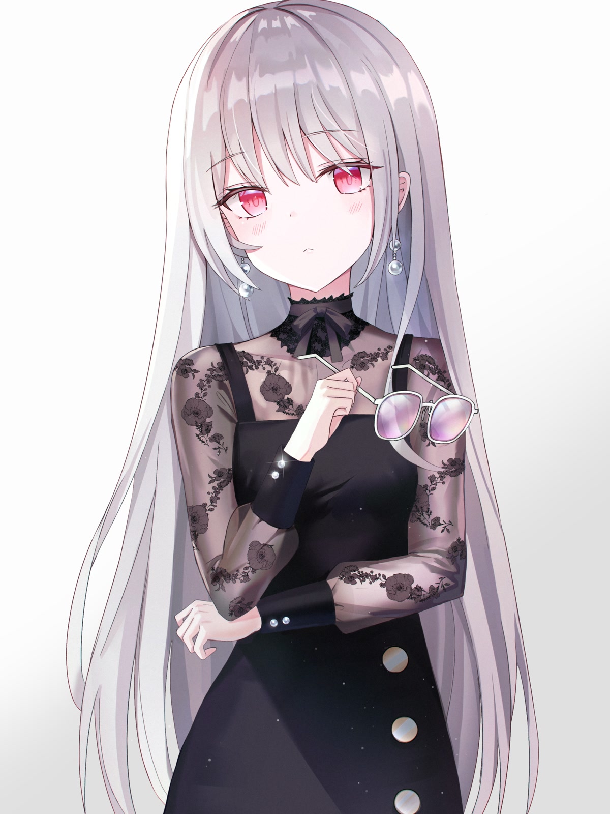 银发少女摘眼镜