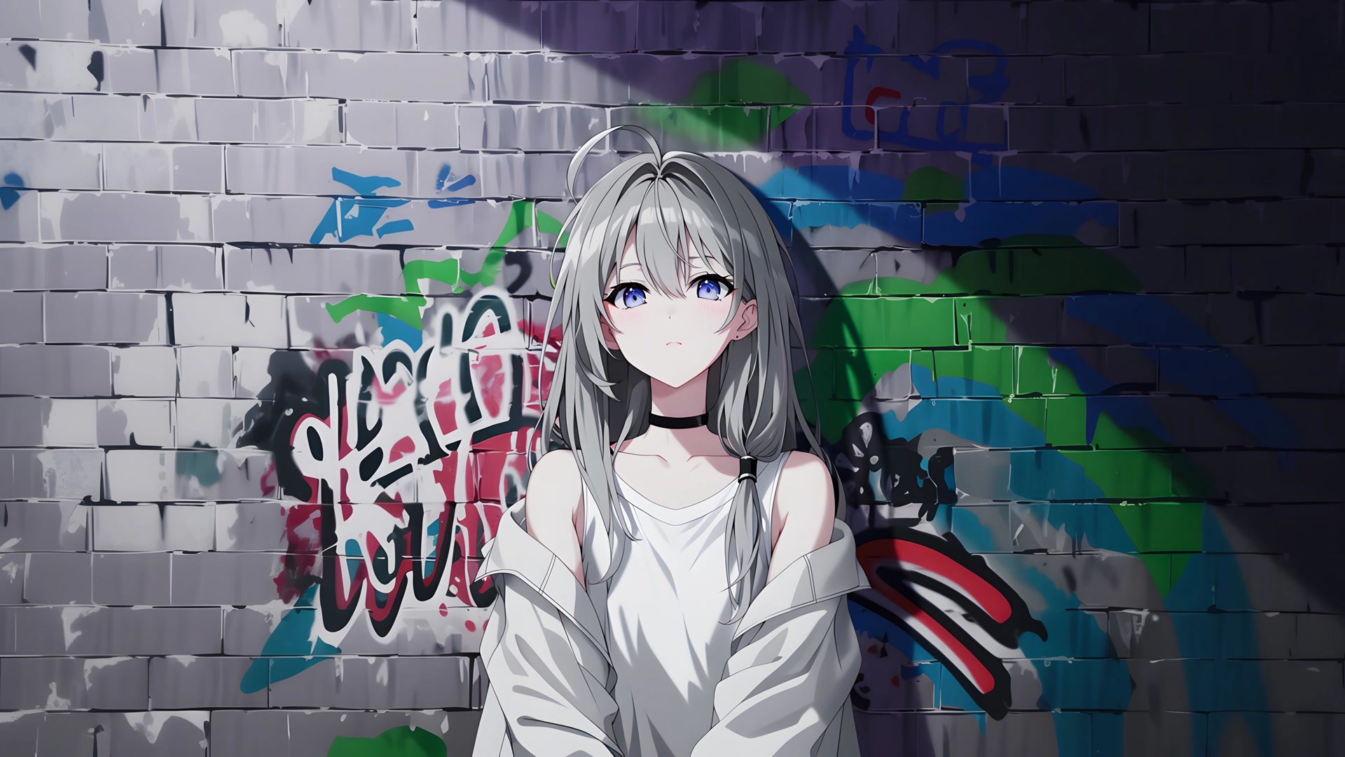 涂鸦墙下的少女